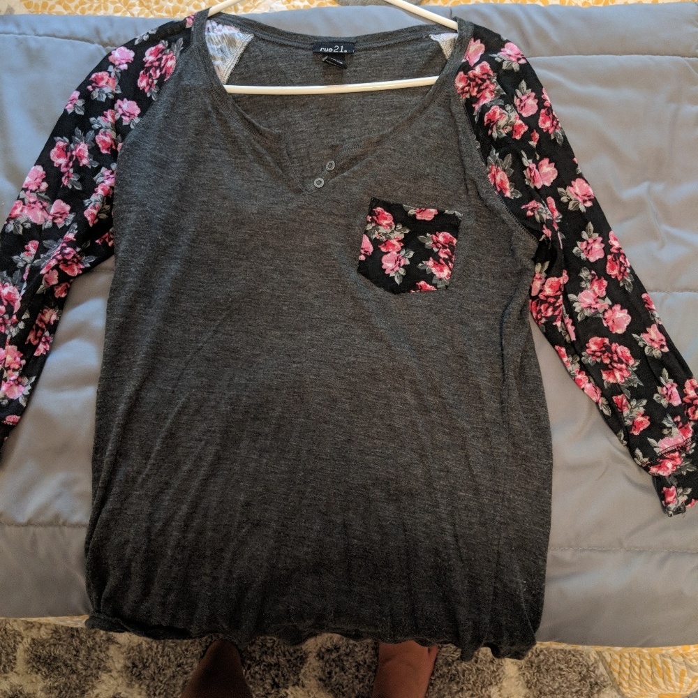 Rue 21 3 quarter shirt